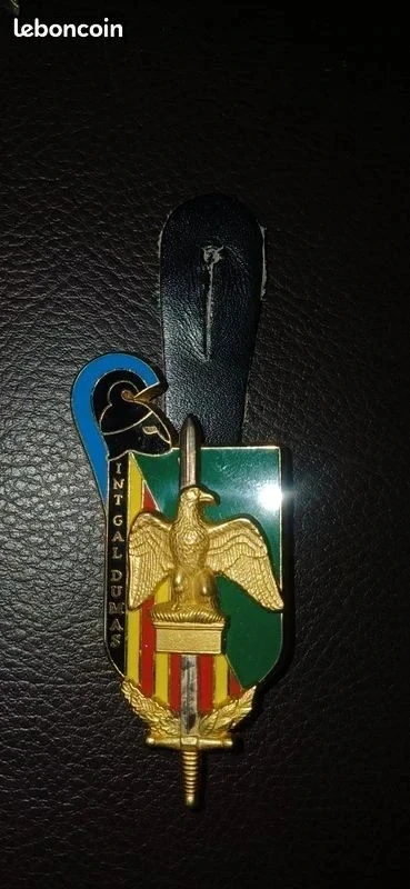 Insigne promotion intendant Général Dumas avec son attaché cuir